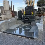 宇都宮市営北山霊園にて施工させていただいた、洋型墓石のご紹介です。